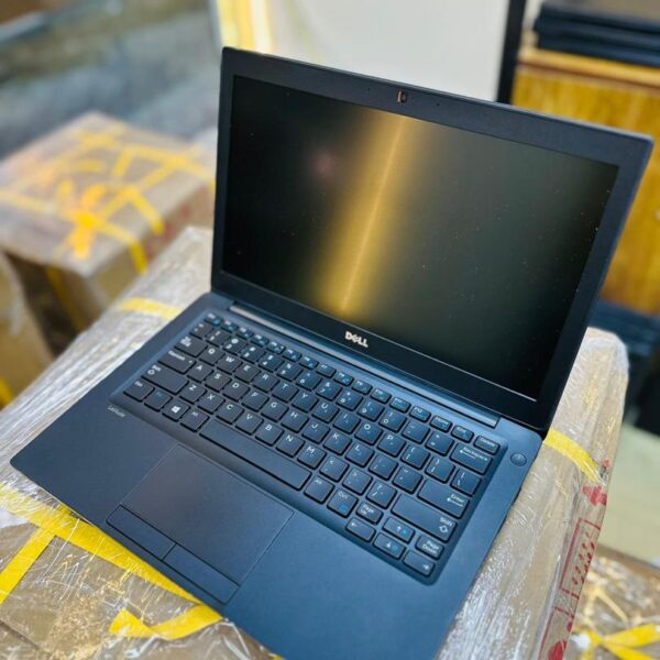 The Dell Latitude 7480
