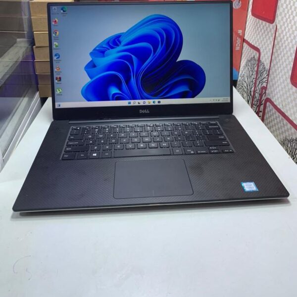 Dell PRECISION 5520